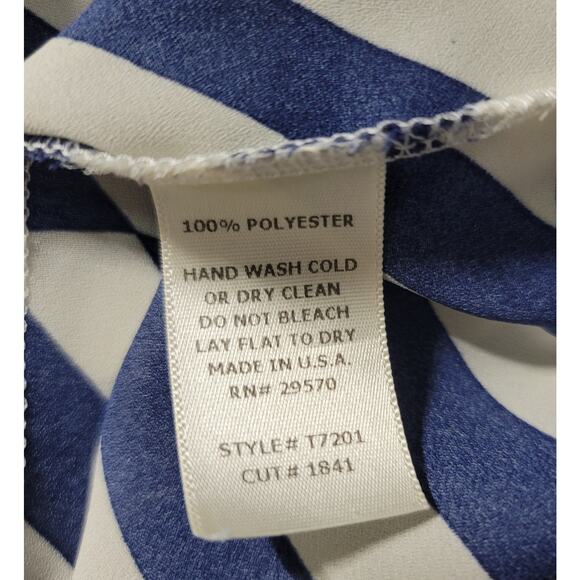 Whisper Blue White Geo Print Sheer Top Small Lightweight Round Neck 3/4 Sleeves - Picture 4 of 4